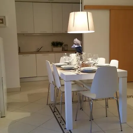 Novi Vinodolski Apartment *