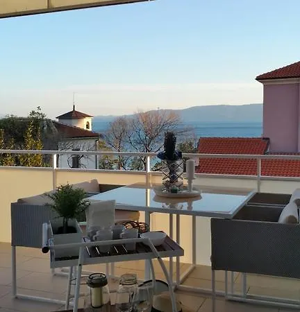 Novi Vinodolski Apartment * Novi Vinodolski