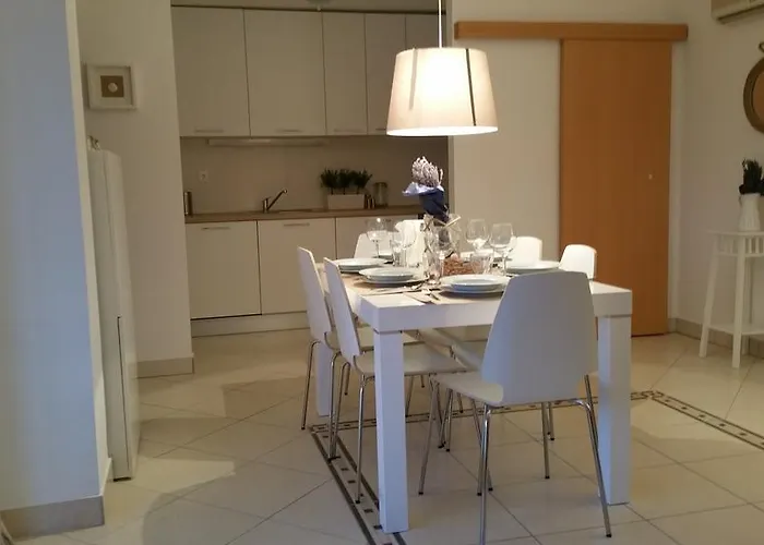 Novi Vinodolski Apartment *