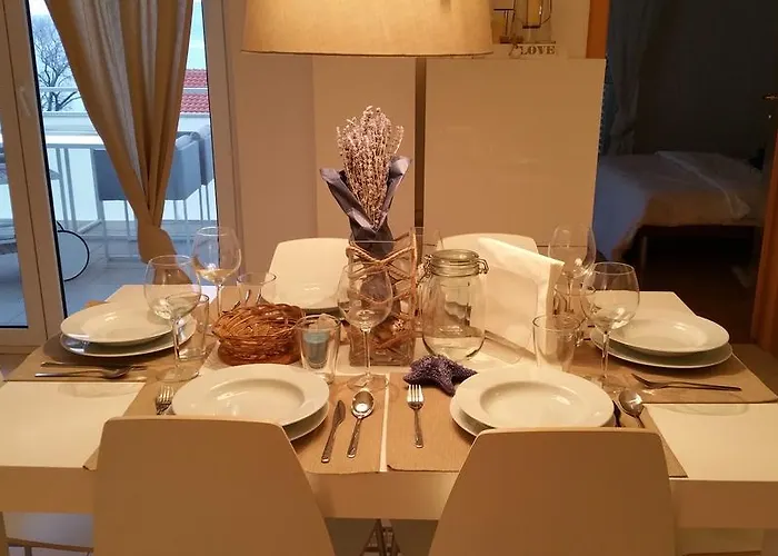 Novi Vinodolski Apartment * ノヴィ・ヴィノドロスキー