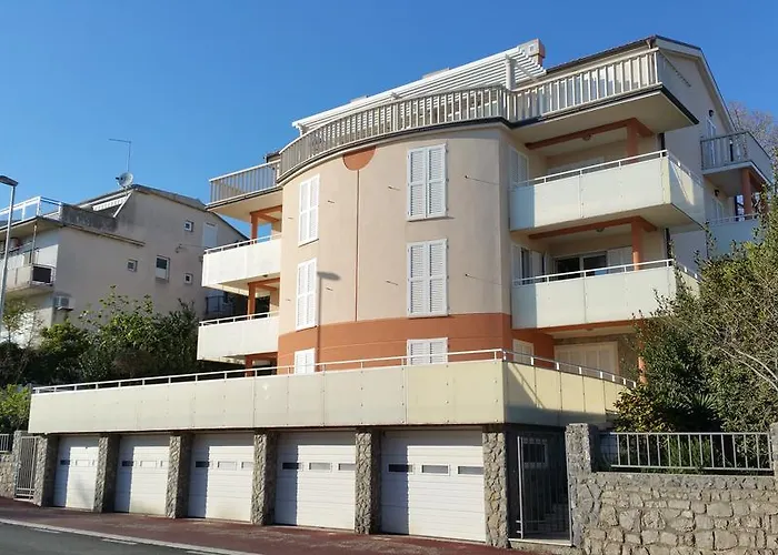 Novi Vinodolski Apartment * ノヴィ・ヴィノドロスキー